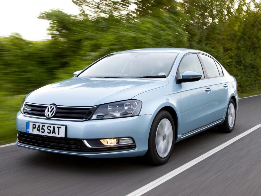  Volkswagen Passat BlueMotion 2010 года  (UK) (фото 15 из 15)